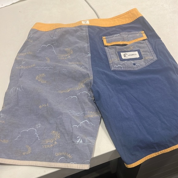 O’Neal surfer board short bathing suit not lined. Fun Hawaiian beach names sz29 - Picture 4 of 7